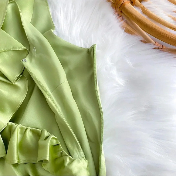 NWOT Cinq a Sept Petunya Ruffle Silk Midi Dress Prickly Pear Green V-neck Satin - Picture 7 of 14